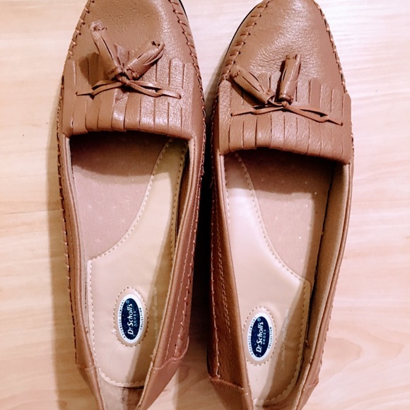 Ladies Dr. Scholls Tan Tassel Flats Loafers Shoes - Picture 6 of 7